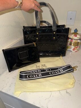 Crossbody purse with pouch